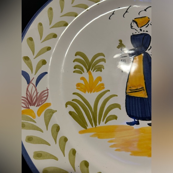 Vintage Sur La Table Handpainted Portugal Dinner Plate, Woman with Flower, 10" D - Picture 8 of 10